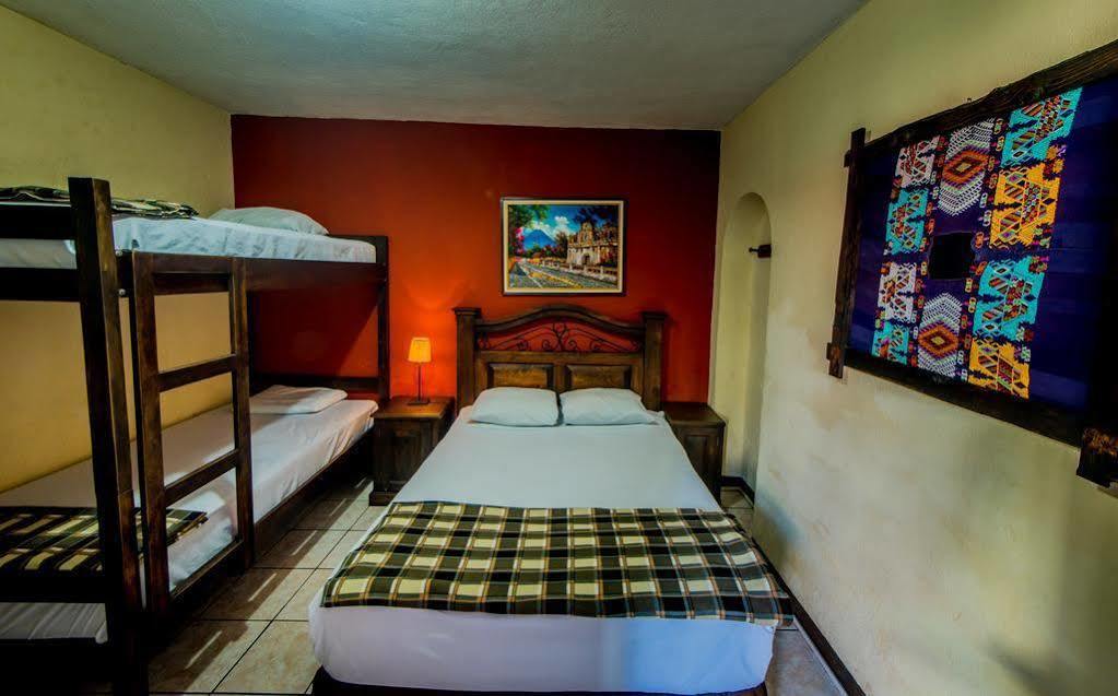 Posada De San Carlos La Calzada Antigua Buitenkant foto